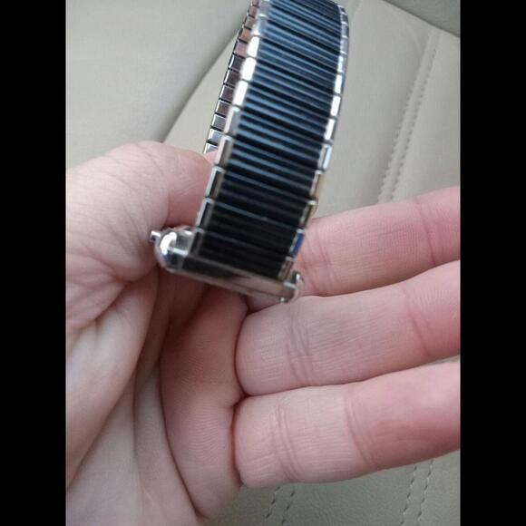 Vintage Timex Digital K-Cell Unisex Watch with Adjustable Band--needs a Battery! - Picture 5 of 7